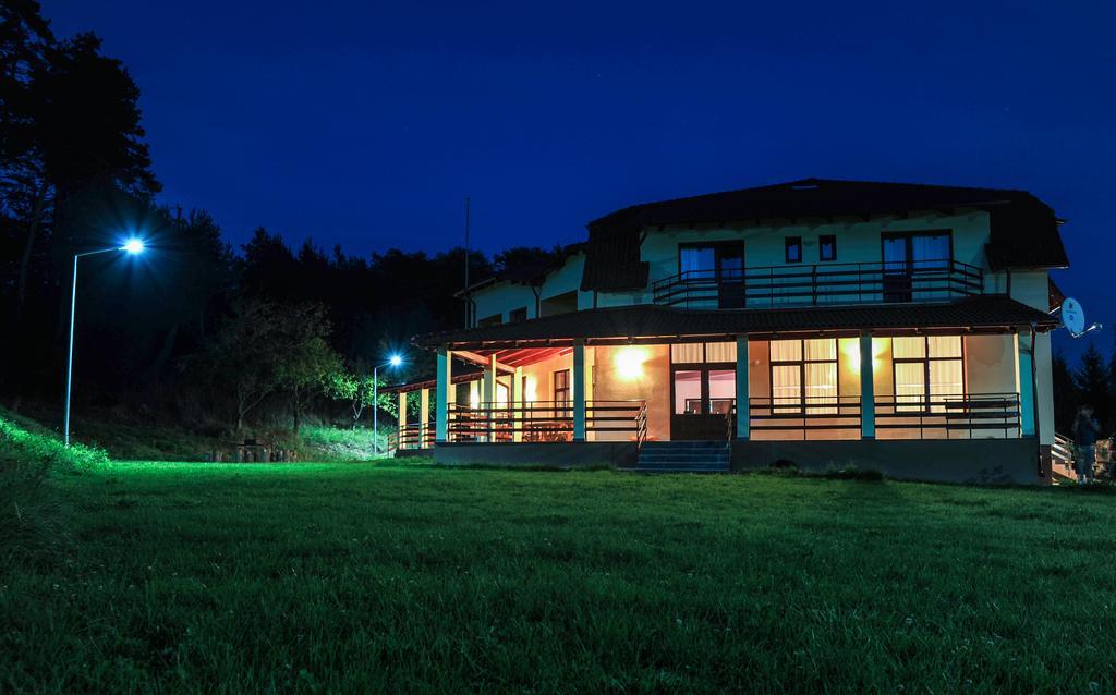 Rasarit De Soare Hotel Rotbav Exterior photo
